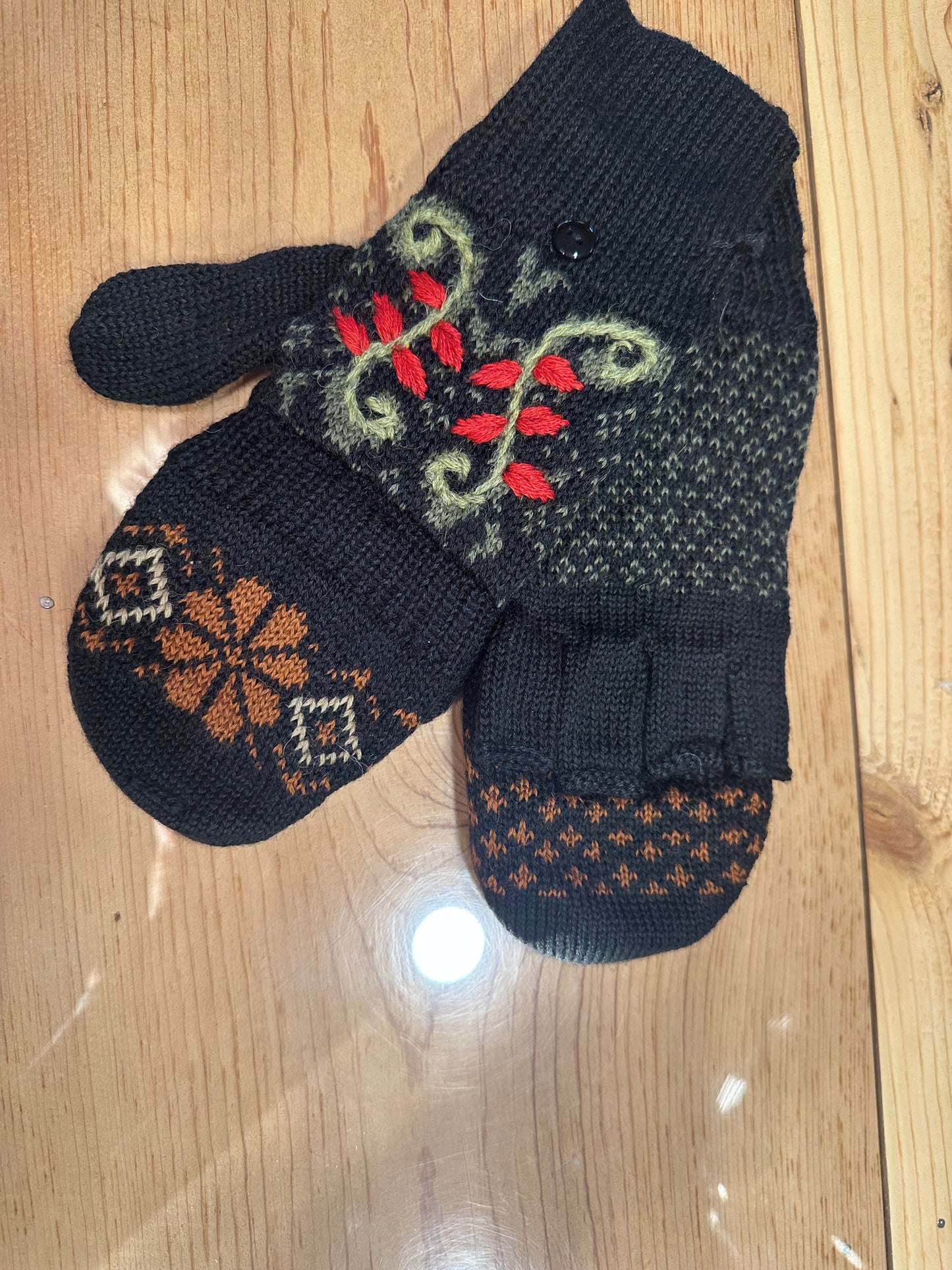 Hats-Marianna Glittens